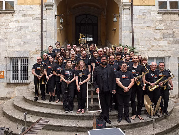 Músics de la GBB al Pati de les Magnòlies durant el Festival Simfònic